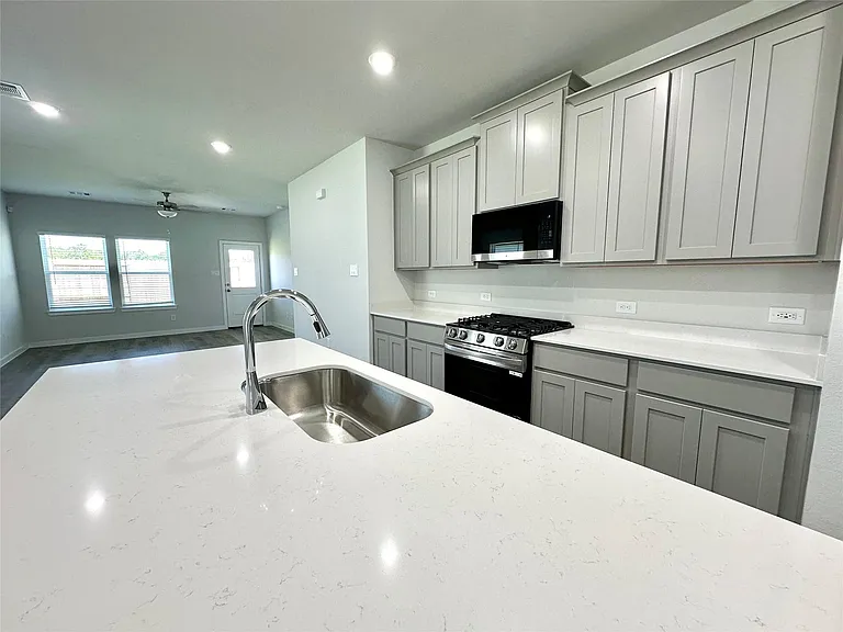 12026 Curlin Dr — Photo 9