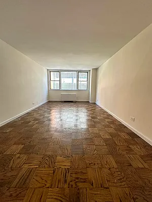 Rented by Bond New York | media 4