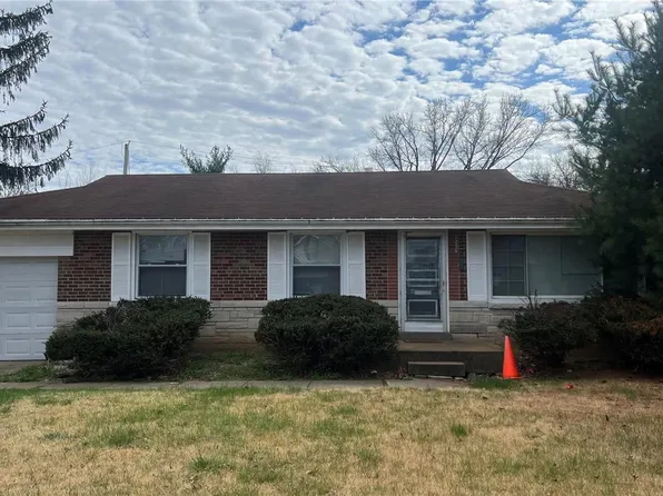 1256 Forest Home Dr, Saint Louis, MO 63137