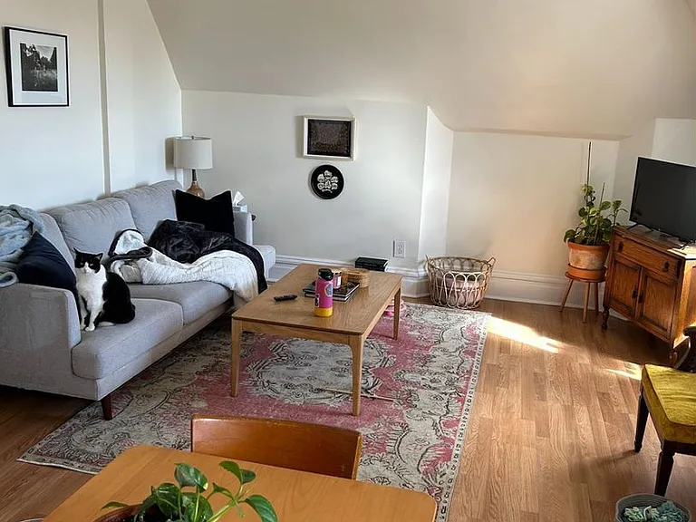 123 Roup Ave — Photo 4