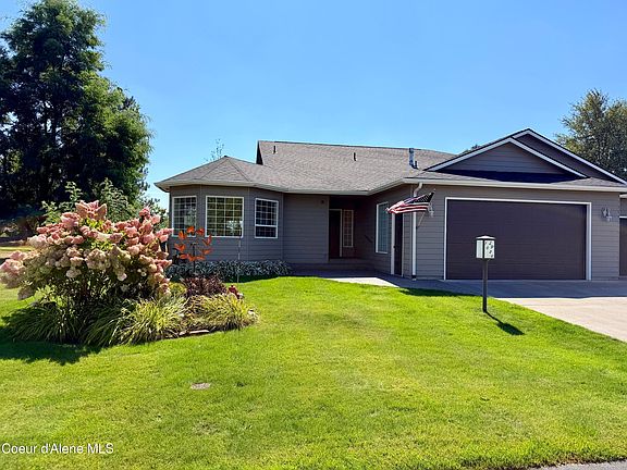2nd image of 1020 W Woodlawn Dr