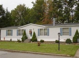 306 Edgewater Pines Dr SW, Warren, OH 44481