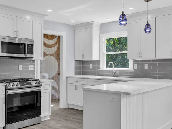 106 Chestnut Ave, Atlantic Highlands, NJ 07716