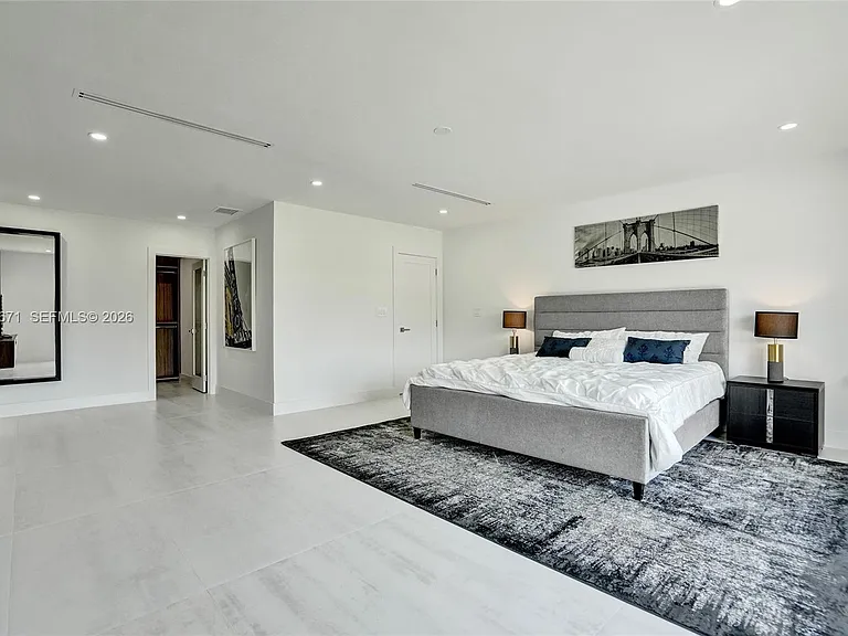 3010 NE 46th St — Photo 24