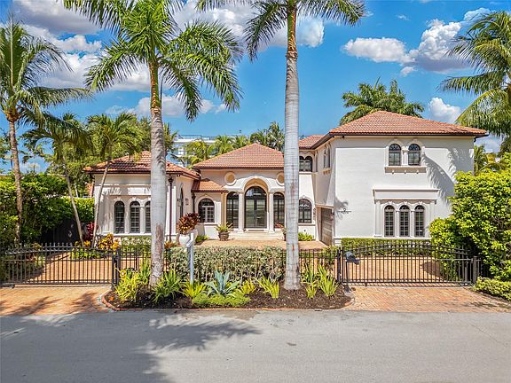 3rd image of 9 Fiesta Way