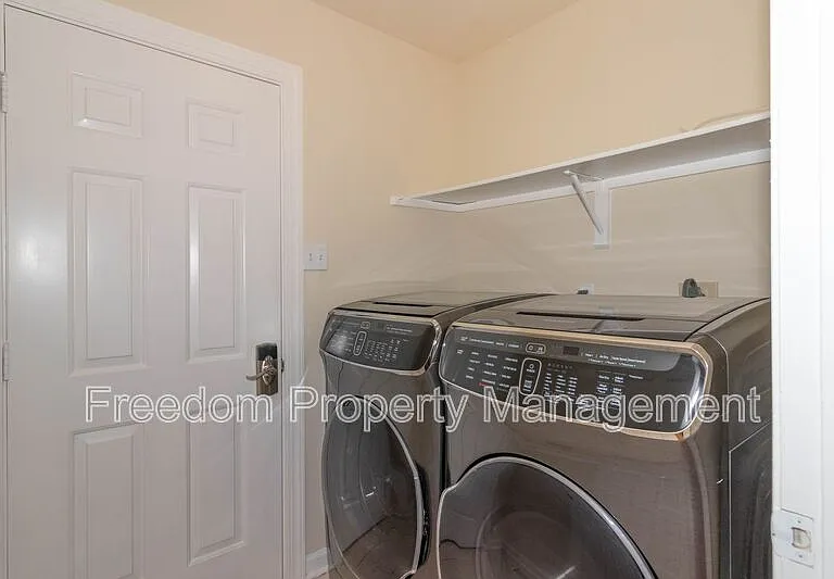 80 Brookshire Dr — Photo 31