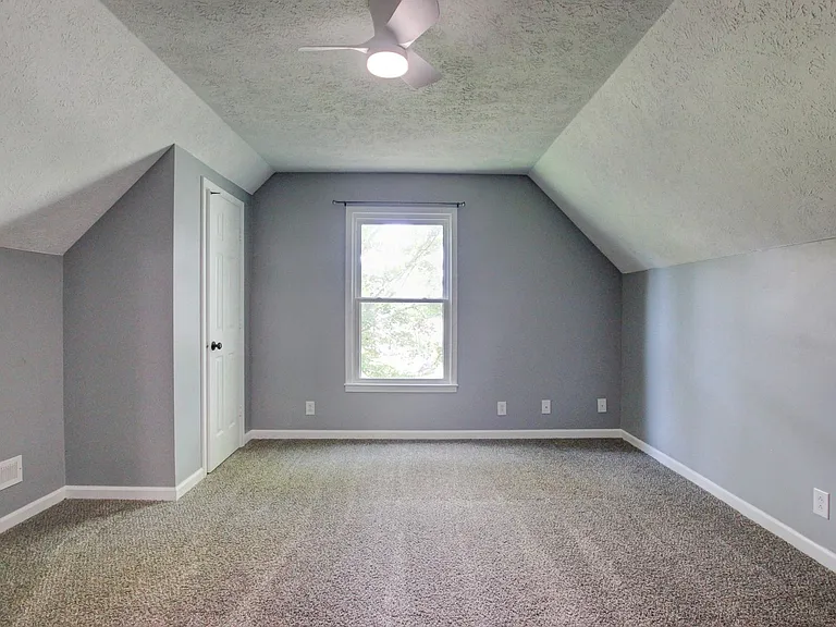 180 Kings Deer Dr — Photo 37