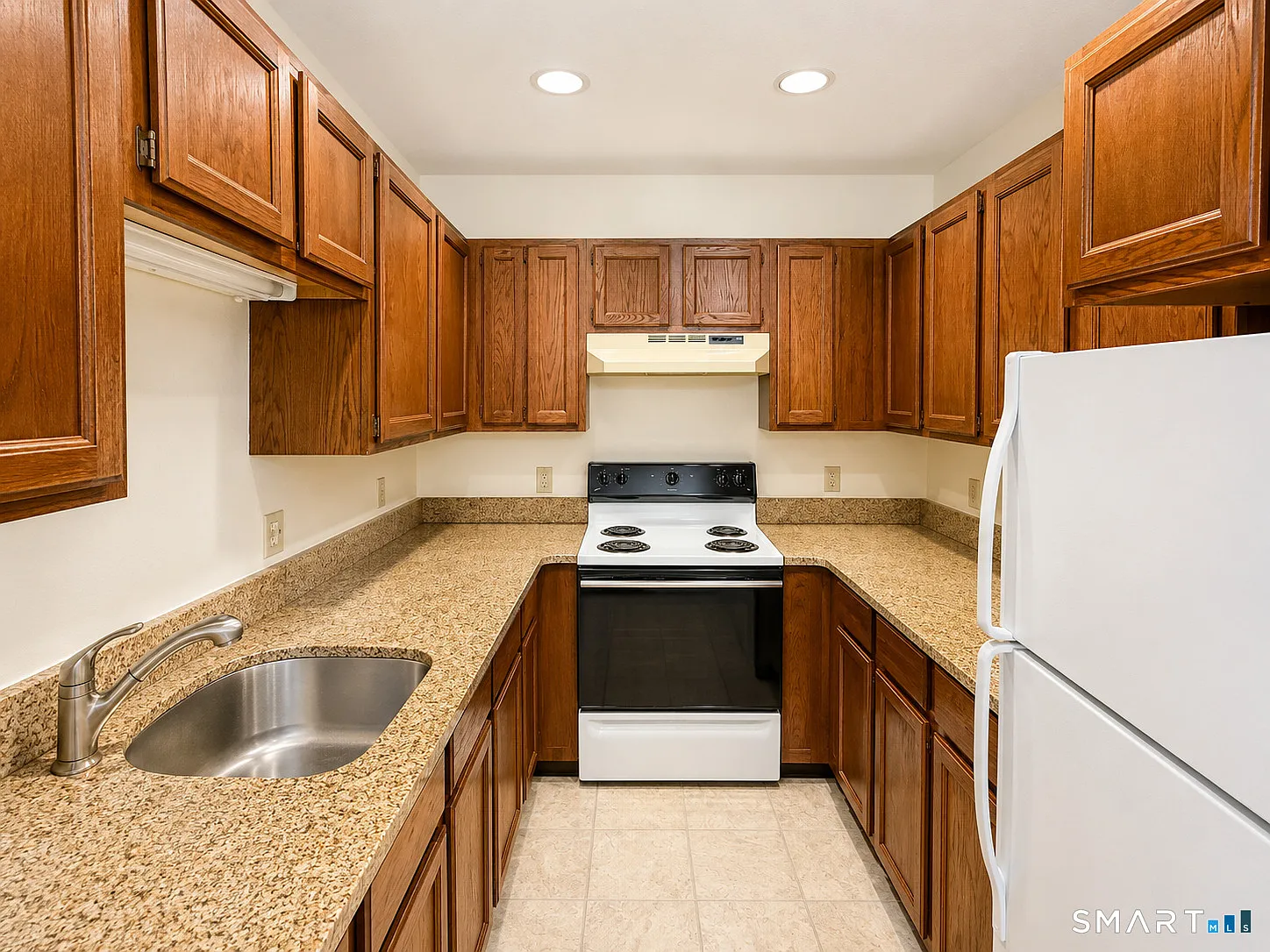 1 bed, 1.0 bath, 785 sqft, $1,250 — Photo 2