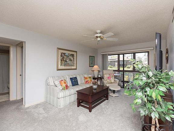 4th image of 29 Sherbury Ct #29