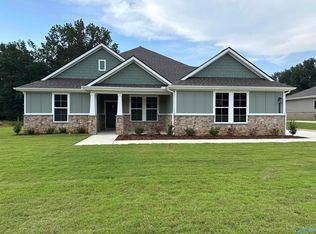 7527 Speckle Belly Blvd, Owens Cross Roads, AL 35763