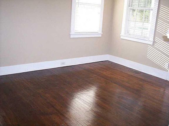 Living Room (Unit B)