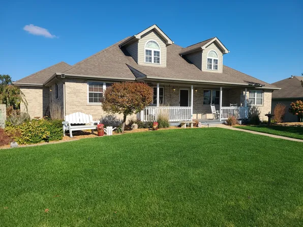 319 Southfield Dr, Beecher, IL 60401