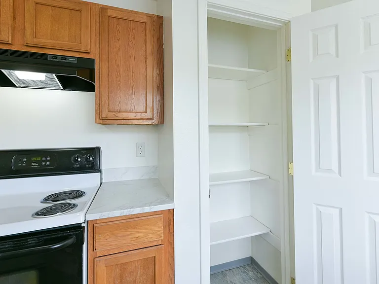 240 E Baker St — Photo 10