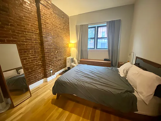 Rented by True Real Estate Group | media 14