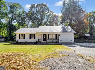 881 Ridgeway Rd, Commerce, GA 30529