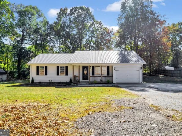 881 Ridgeway Rd, Commerce, GA 30529