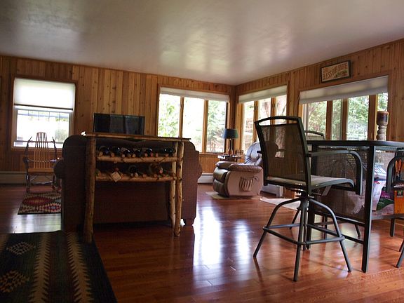 3rd image of 8 Bradley Dr