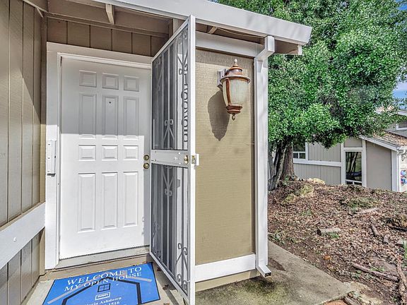 4th image of 16965 Susan Ct
