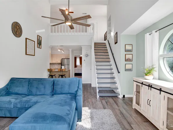 7150 Plantation Rd APT 128, Pensacola, FL 32504