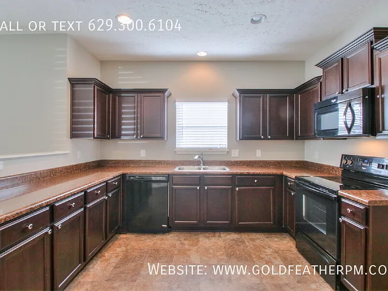 3365 Tourmaline Dr — Photo 10