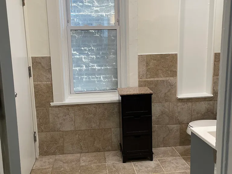 1406 N Noble St #1F — Photo 7
