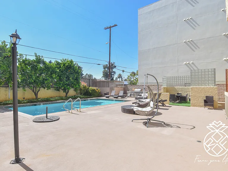 5143 Bakman Ave #206 — Photo 30