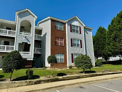308-4 Waterdown Dr Photo 1