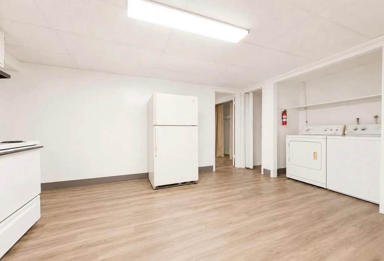 3 bed, 800 sqft, $1,350 — Photo 4