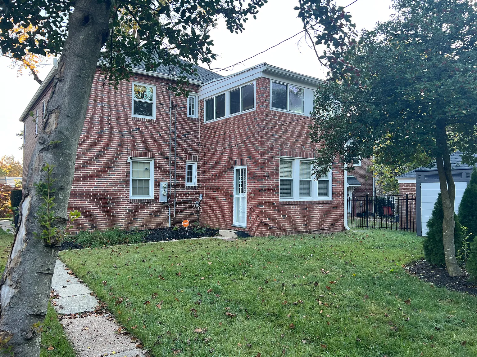 2 bed, 1.5 bath, 1600 sqft, $2,250 — Photo 3