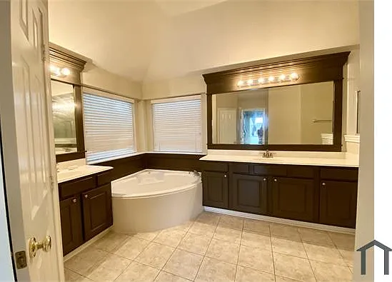 11719 Goldstream Ct — Photo 13