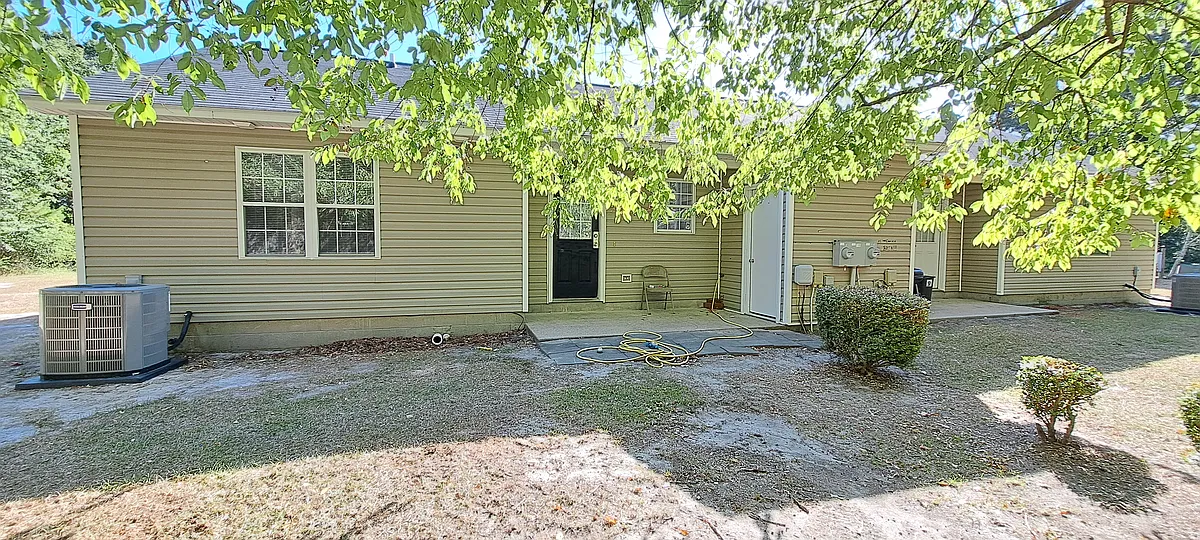 Building Photo - 718 Force Rd #F