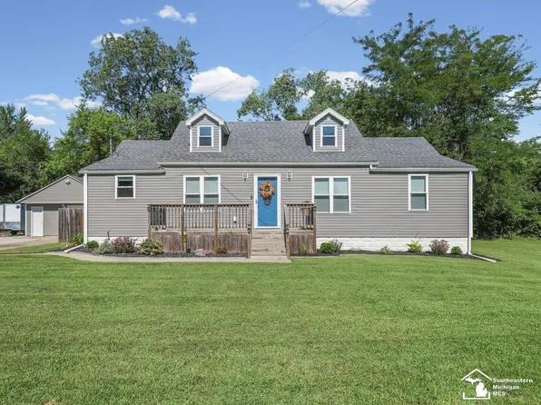 6751 Whiteford Rd, Ottawa Lake, MI 49267