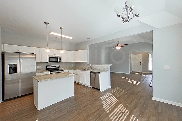 115 Dawsons Mill Dr — Photo 3