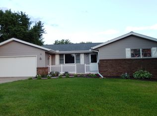 506 Ridge Ln, Eureka, IL 61530