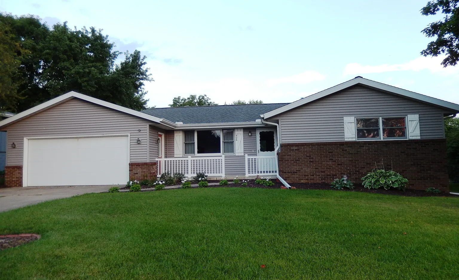 506 Ridge Ln photo 1