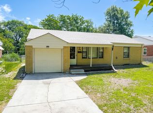 746 S Governeour Rd, Wichita, KS 67207