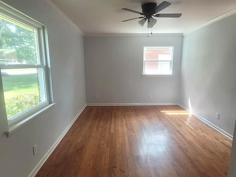 2021 Greenbrier Rd — Photo 10