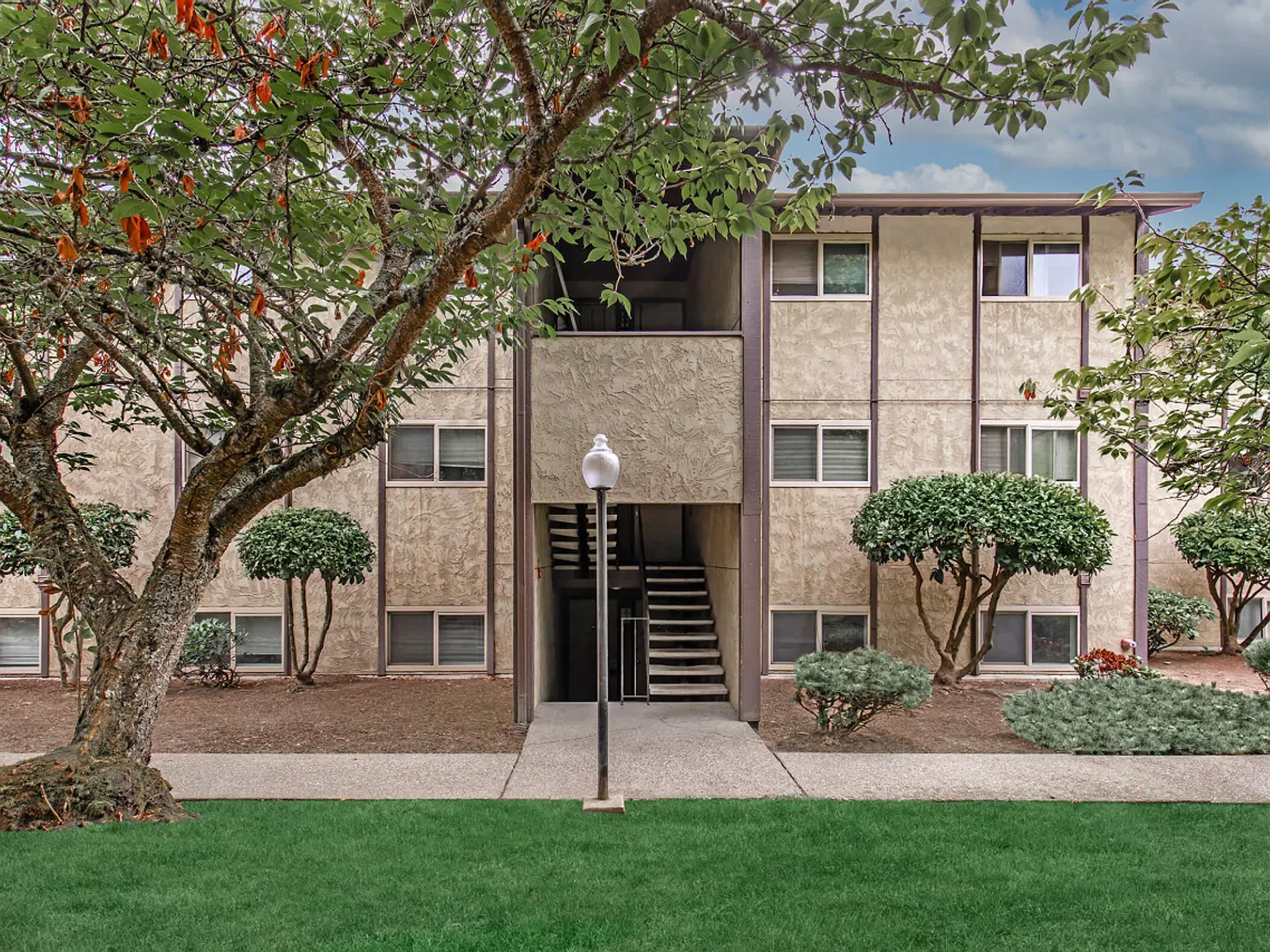 Spanish Hills — Photo 3