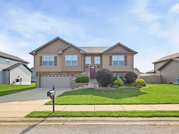 607 W 5th St, Saint Jacob, IL 62281
