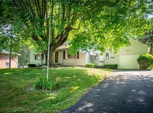 1479 Maple Dr, Hermitage, PA