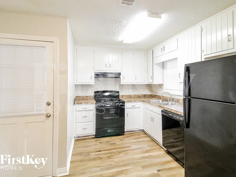 3312 Westview Cv — Photo 8