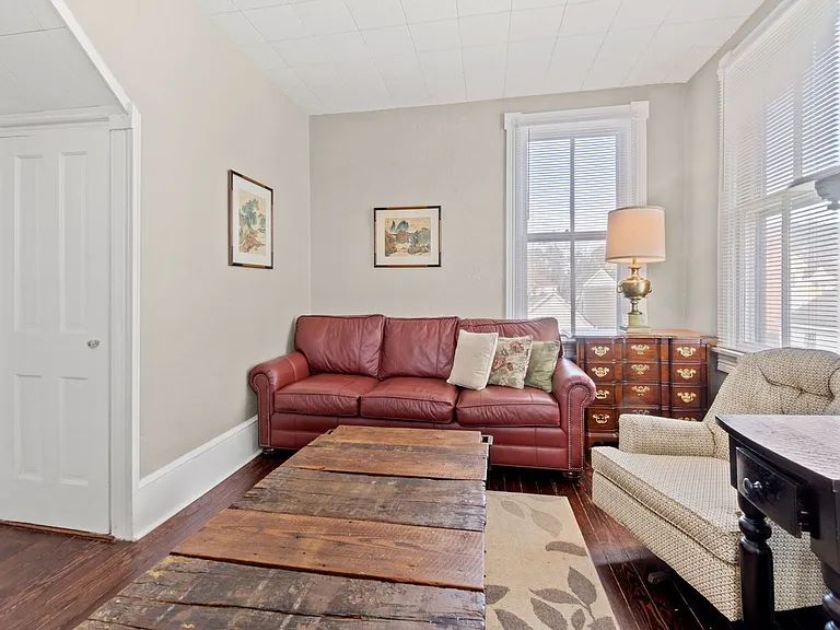 338 Main St #B — Photo 15