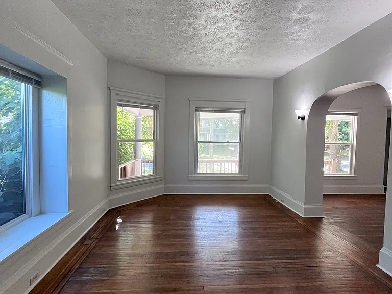 3231 Scranton Rd #1 — Photo 7