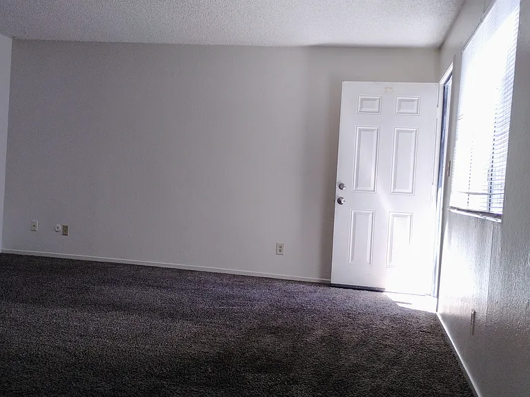 655 W Ashlan Ave #204 — Photo 8