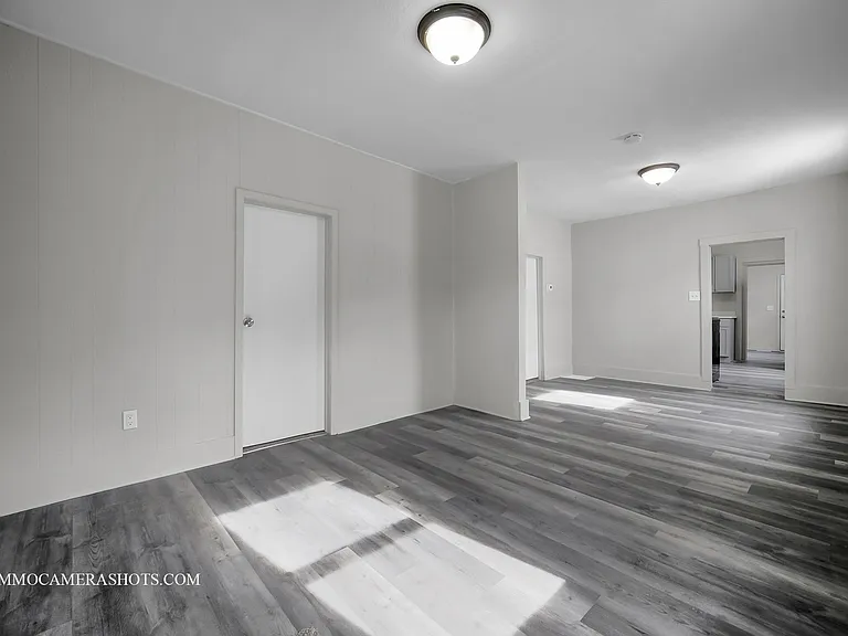 1827 Grey Ave #2 — Photo 7
