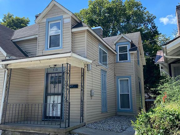 3rd image of 310 Steele St
