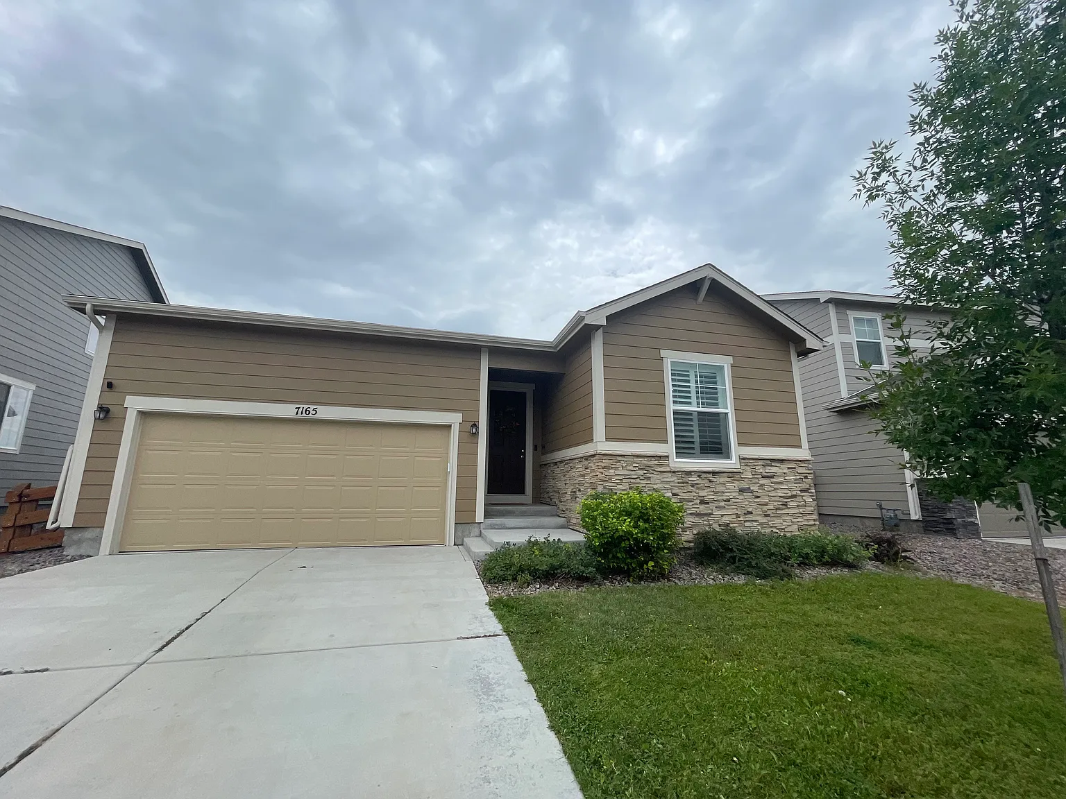 3 bed, 1450 sqft, $2,350 — Photo 1