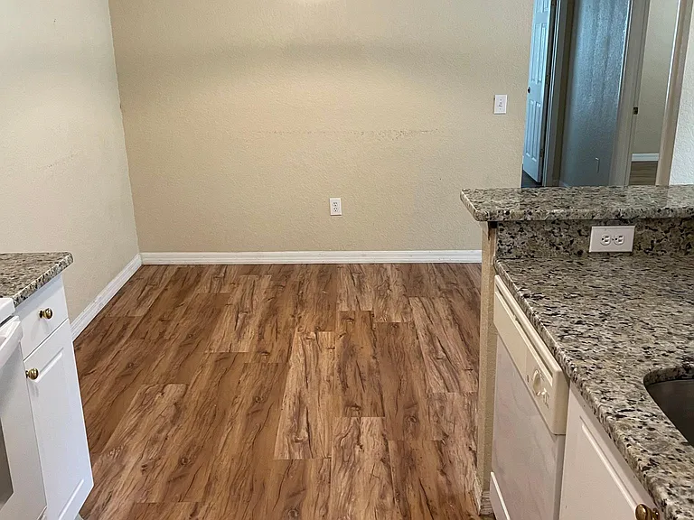 823 Grand Regency Point #202 — Photo 40