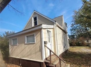 1447 Tait St, Lorain, OH 44053