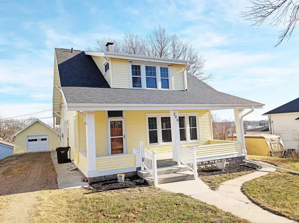 306 N Pine St, Genoa, NE 68640